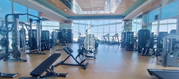 Apartamento de 3 dormitorios en Hamdan Street, UAE No. 93819 23