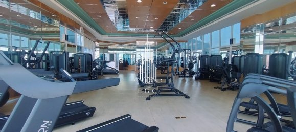 Apartamento de 3 dormitorios en Hamdan Street, UAE No. 93819 24