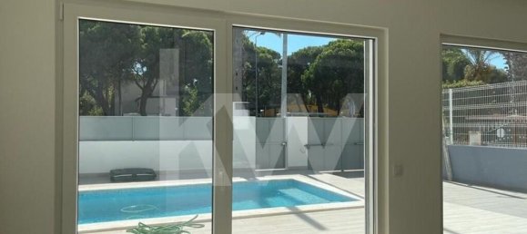 5 غرف نوم منزل في Costa da Caparica, Portugal رقم 99943 13