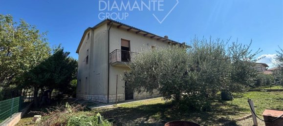 3 chambres Maison à Castiglione del Lago, Italy No. 235258 7