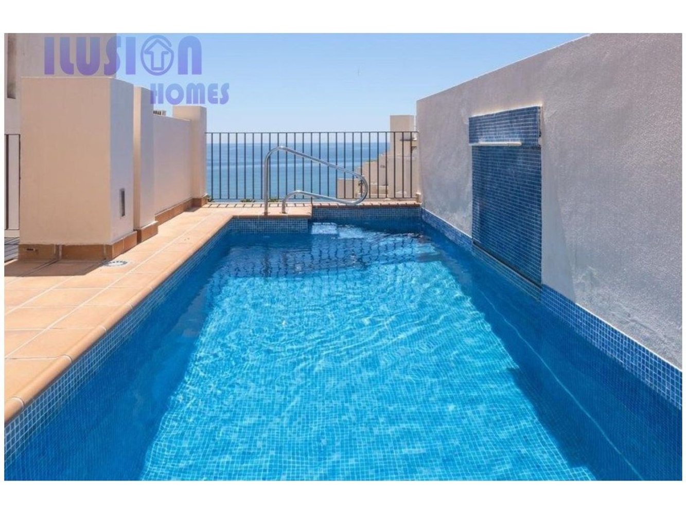 2 bedrooms Penthouse in Estepona, Spain No. 53058