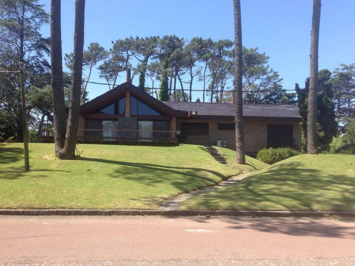 5 bedrooms House in Maldonado, Uruguay No. 9791