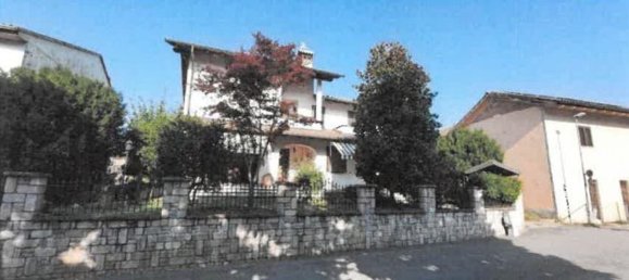7 rooms Apartment in Crescentino, Italy No. 13388 4