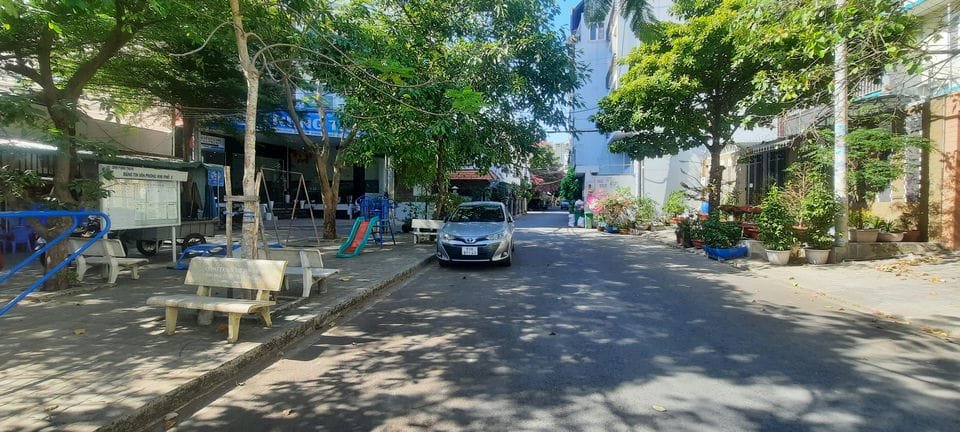 Terreno en District 7, Vietnam 110 m² No. 7243