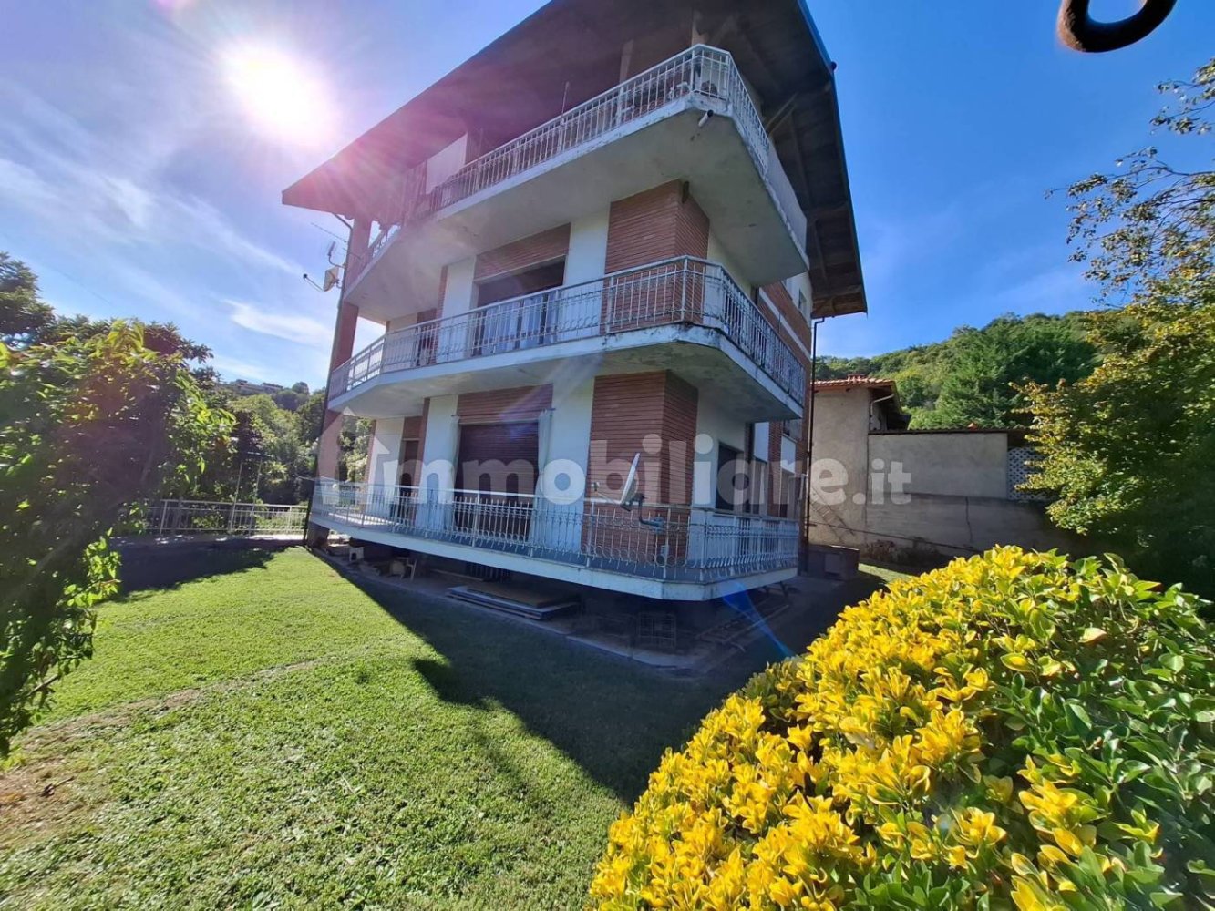 4 bedrooms Villa in Gassino Torinese, Italy No. 392632