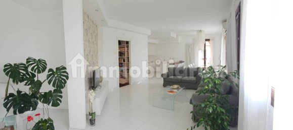 2 غرف نوم شقة في Lacchiarella, Italy رقم 311166 2