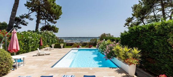 Вилла с 8 спальнями в Леж-Кап-Ферре, Франция № 335788 3