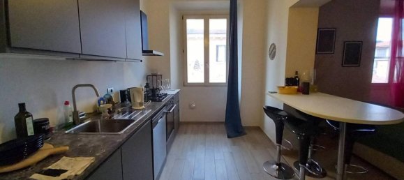 5 rooms Apartment in Florence, Italy No. 31807 10
