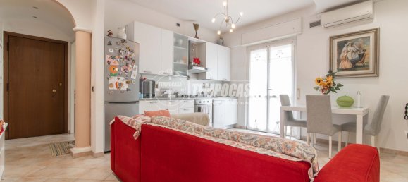 3 rooms Apartment in Cusano Milanino, Italy No. 258149 5