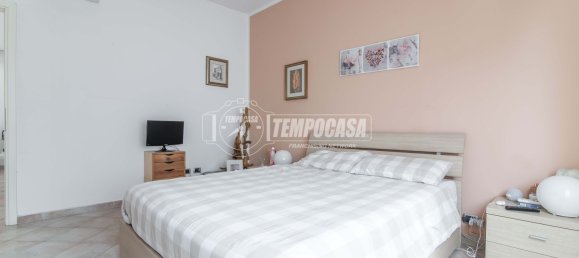 3 rooms Apartment in Cusano Milanino, Italy No. 258149 8