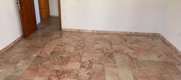 4-salle Appartement à Vasto, Italy No. 285037 6