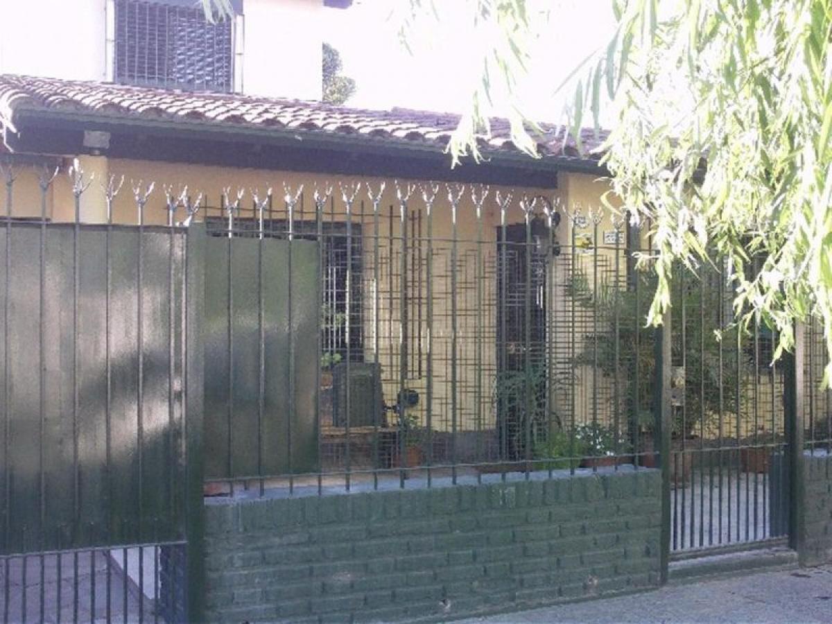 3 bedrooms House in Malvinas Argentinas, Argentina No. 12426