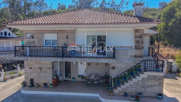 Дом с 4 спальнями в Понтеведра, Испания № 191011