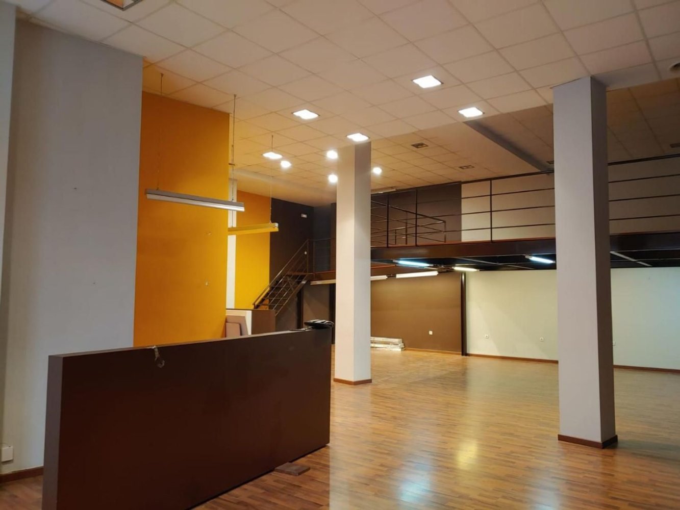 Imóvel comercial em Moncada, Spain 213 m² N.º 156137