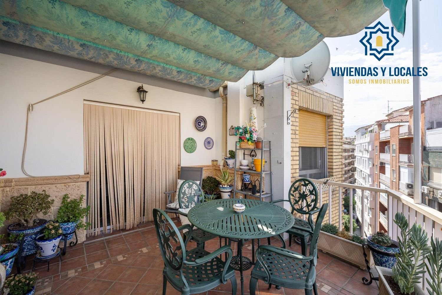 Ático de 4 dormitorios en Granada, Spain No. 148149