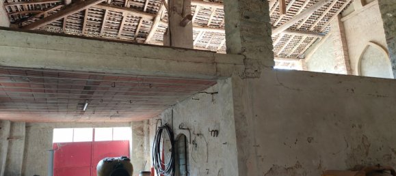 6 rooms House in Pianello Val Tidone, Italy No. 254519 8