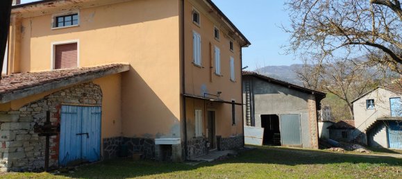 6 rooms House in Pianello Val Tidone, Italy No. 254519 22