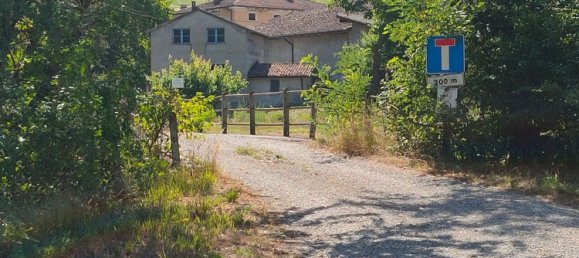 6 rooms House in Pianello Val Tidone, Italy No. 254519 30