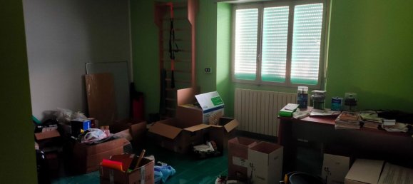 6 rooms House in Pianello Val Tidone, Italy No. 254519 25