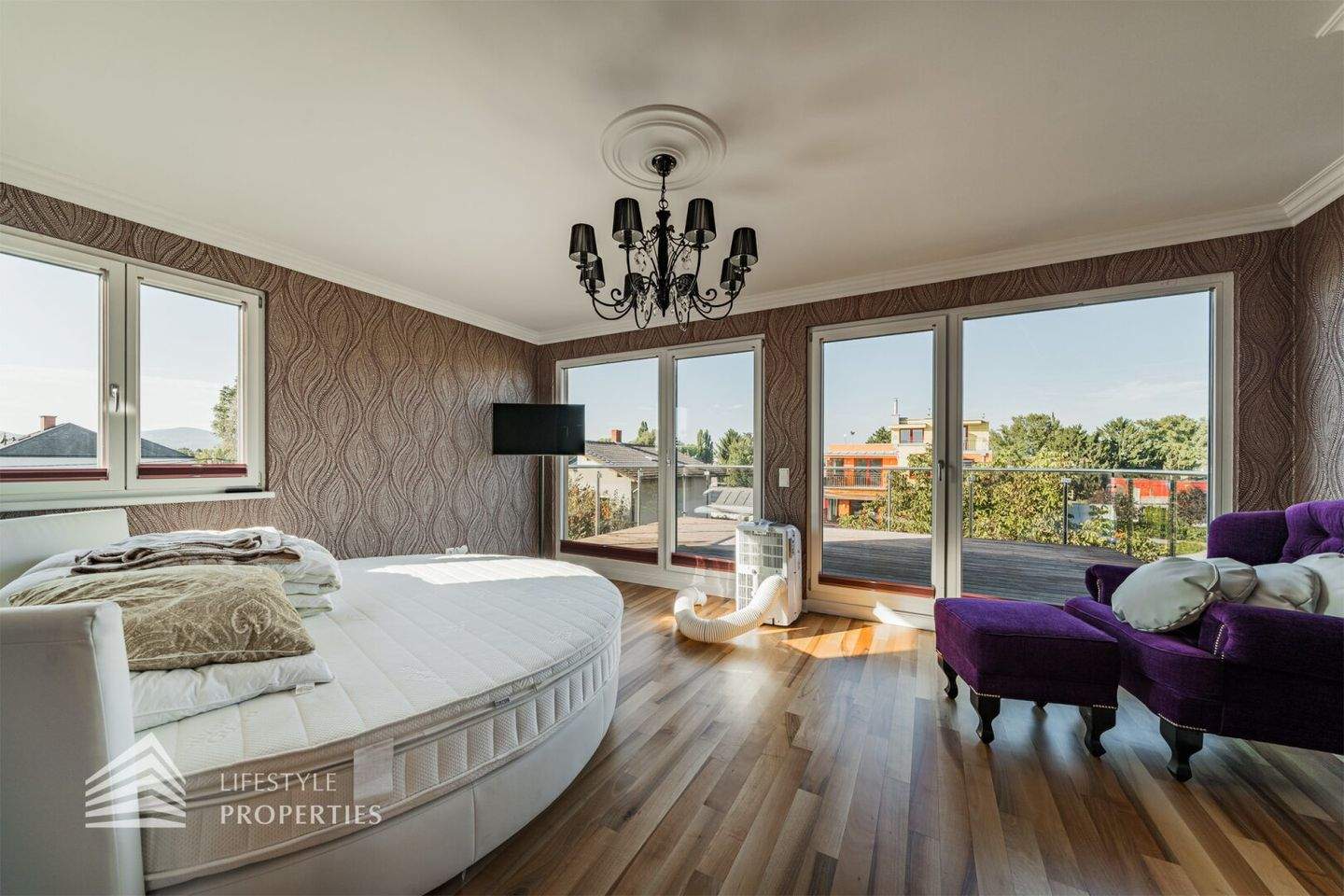 5 rooms House in Vienna, Austria No. 129879