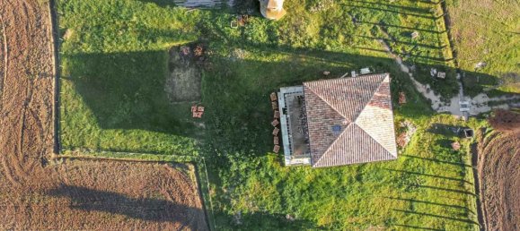 7 rooms House in Castiglione del Lago, Italy No. 58451 17