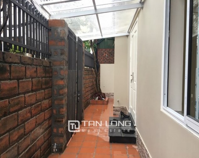 2 bedrooms House in Tay Ho, Vietnam No. 2327