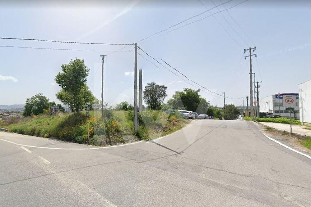  قطعة أرض في Guimaraes, Portugal رقم 245451