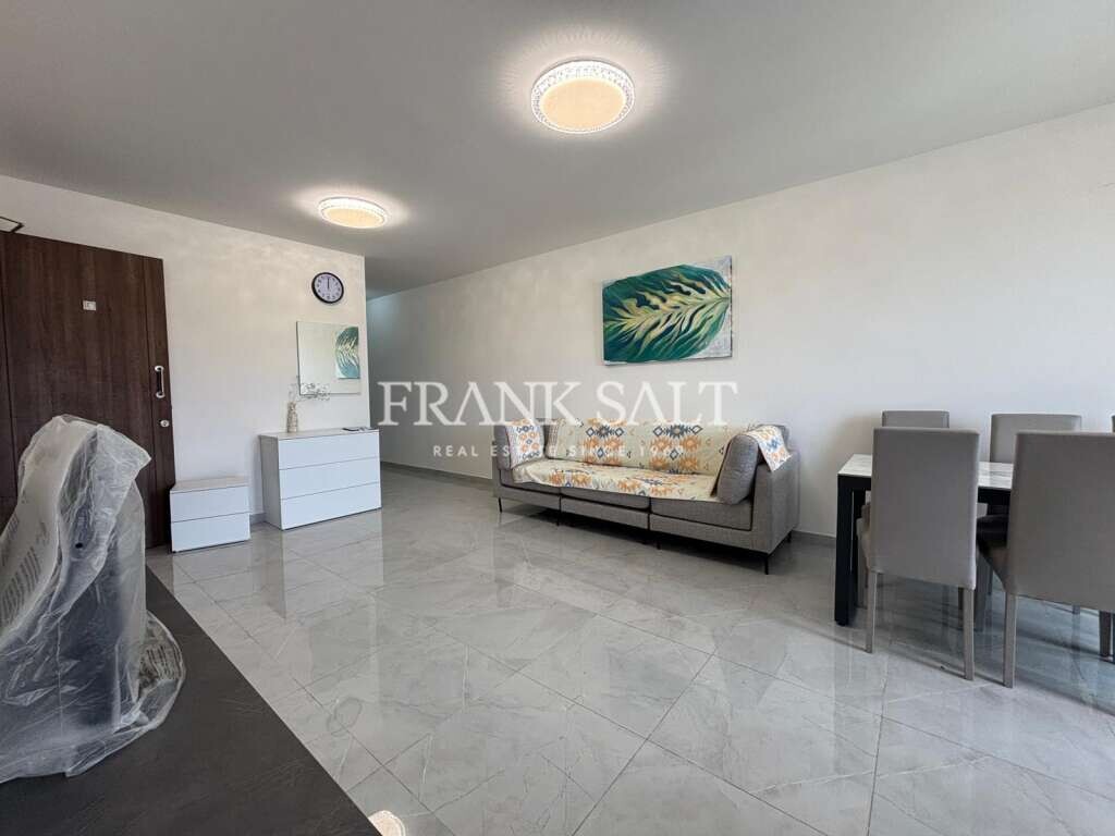 2 bedrooms Apartment in Pembroke, Malta No. 2951