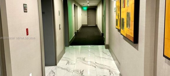 2 chambres propriété commerciale à louer à Miami, Miami-Dade, Florida, USA № 615030 3