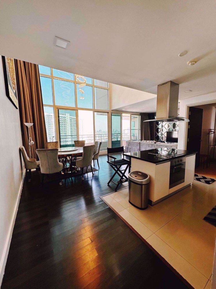 3 bedrooms Duplex in Khlong San, Thailand No. 4378