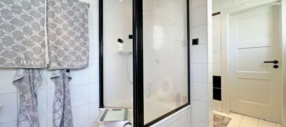 Adosado de 6 habitaciónes en Bochum, Germany No. 25470 8