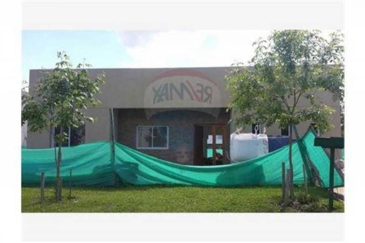 3 bedrooms House in Pilar, Argentina No. 82979