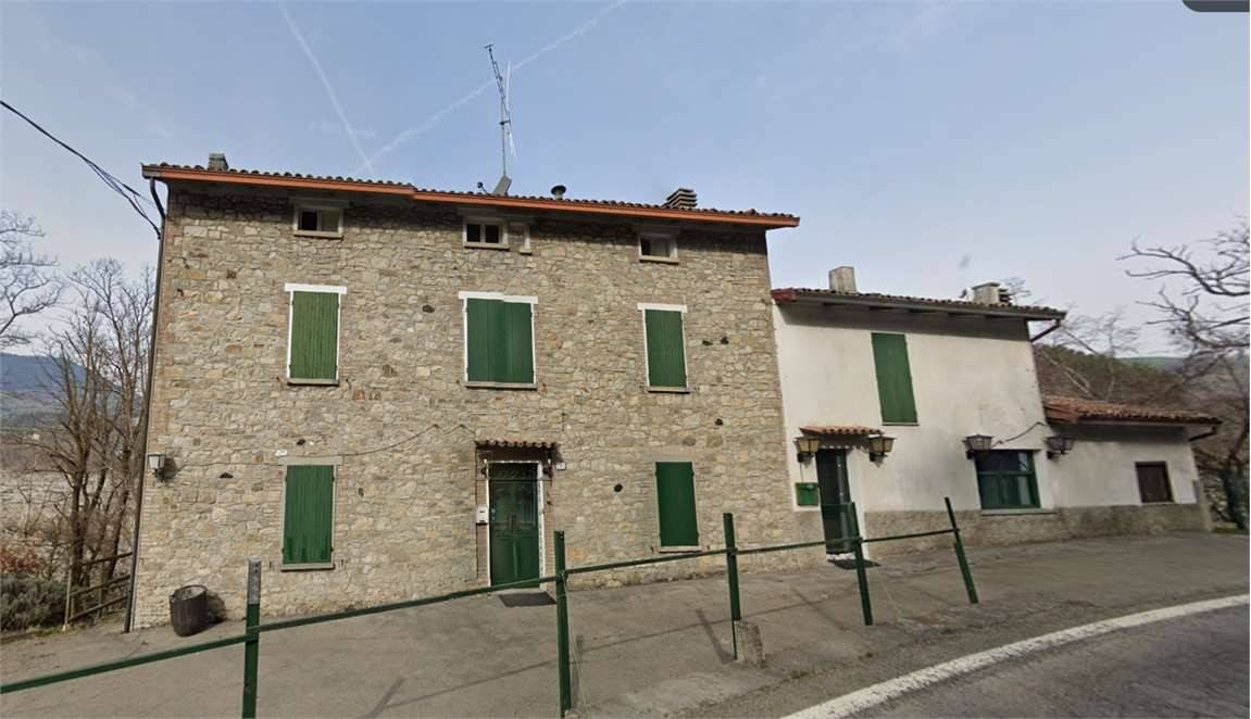 5 rooms House in Calestano, Italy No. 302536