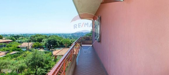 Apartamento de 4 dormitorios en Trecastagni, Italy No. 357413 4