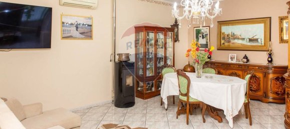 Apartamento de 4 dormitorios en Trecastagni, Italy No. 357413 7