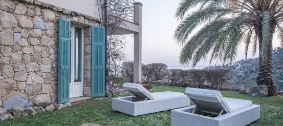 Вилла с 3 спальнями в Бордигера, Италия № 108938 35