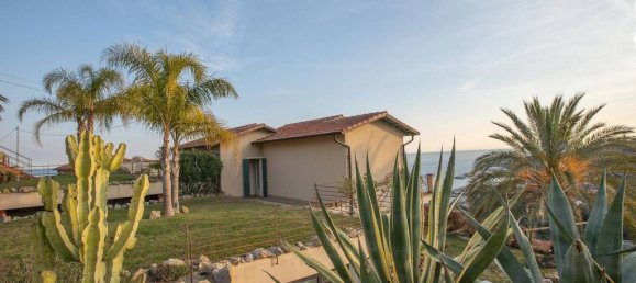 Вилла с 3 спальнями в Бордигера, Италия № 108938 29