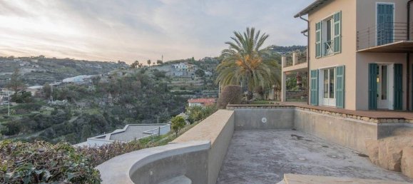 Вилла с 3 спальнями в Бордигера, Италия № 108938 39