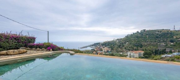 Вилла с 3 спальнями в Бордигера, Италия № 108938 2