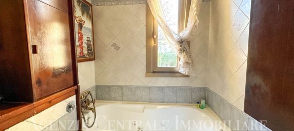 6 rooms Apartment in Grosseto, Italy No. 214729 3