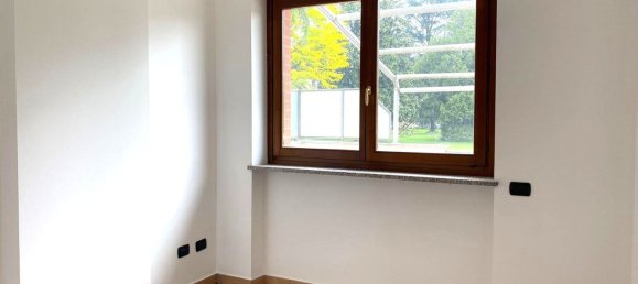 2 rooms Apartment in Vinovo, Italy No. 155233 10