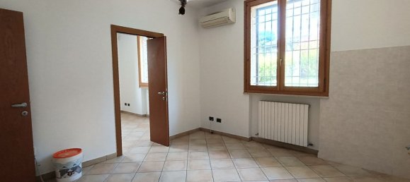 4 bedrooms Villa in Forlì, Italy No. 314105 8