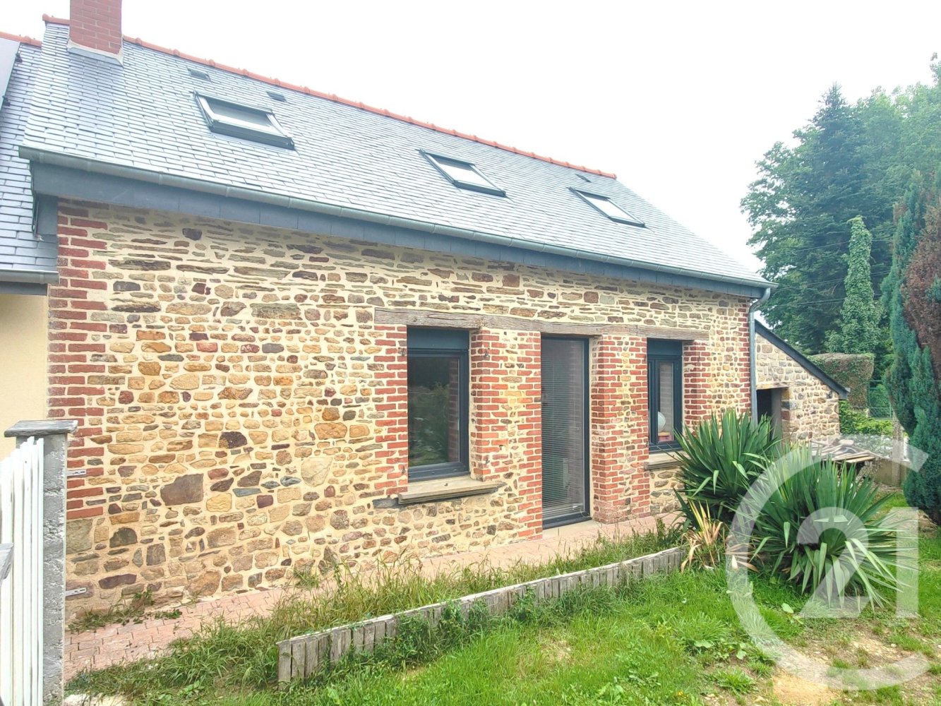 Casa de 3 dormitorios en La Guerche-de-Bretagne, France No. 279475