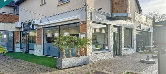 Propiedad comercial de 3 habitaciónes en Chalons-en-Champagne, France No. 350929 3