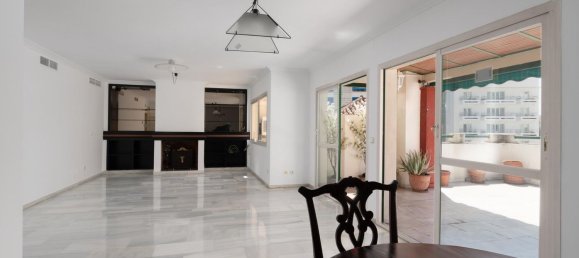 4 Schlafzimmer Penthouse in Marbella, Spain, Nr. 76896 9