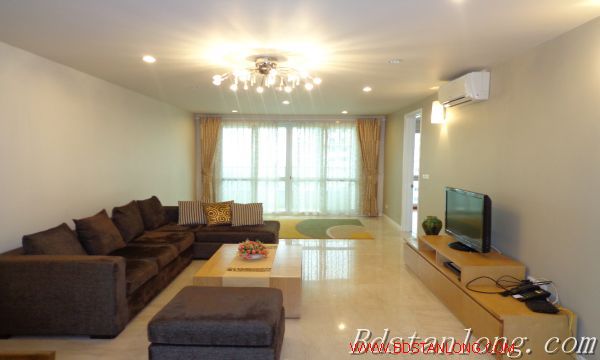 3 bedrooms Apartment in Tay Ho, Vietnam No. 6065