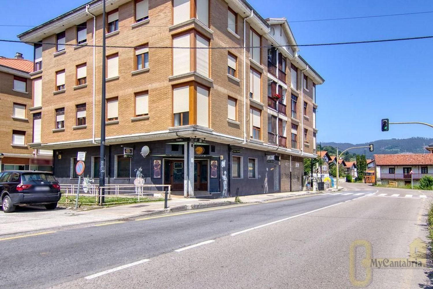  عقار تجاري في Los Corrales de Buelna, Spain 130متر مربع رقم 152503