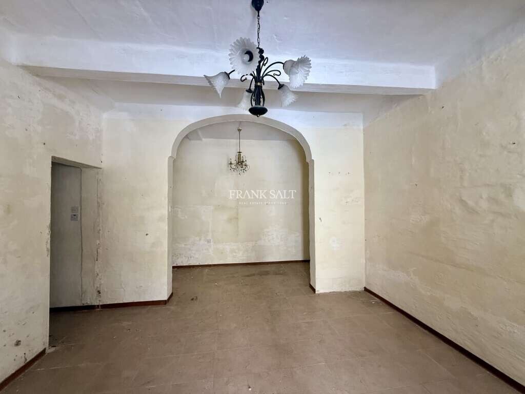 Таунхаус с 4 спальнями в Флориана, Мальта № 3066