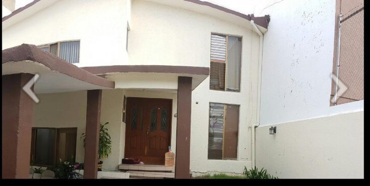 4 bedrooms House in Queretaro, Mexico No. 181034