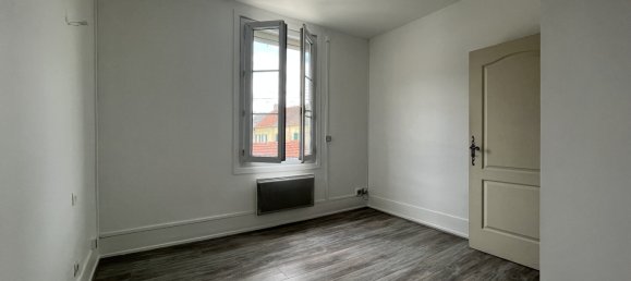 Casa de 4 dormitorios en Precy-sur-Oise, France No. 156971 4